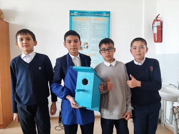 Балаларды табиғатты аялауға, құстарға қамқорлық жасауға баулу